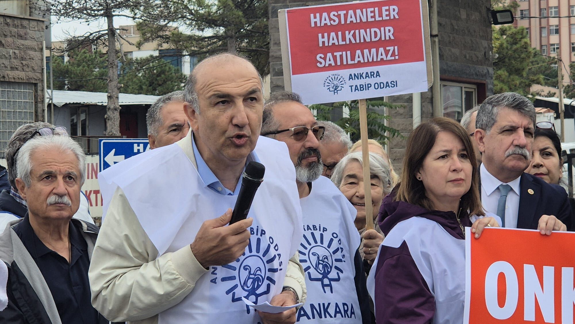 “Onkoloji Hastanesi Hayattır, Kıymayın”2