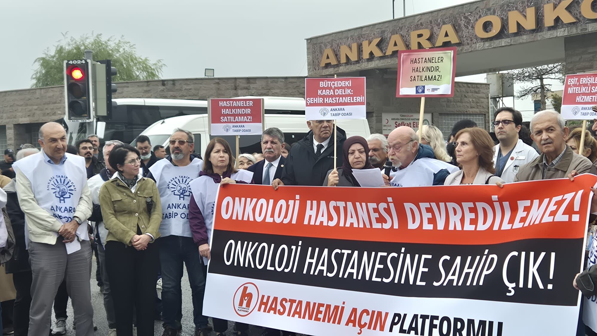 “Onkoloji Hastanesi Hayattır, Kıymayın”6