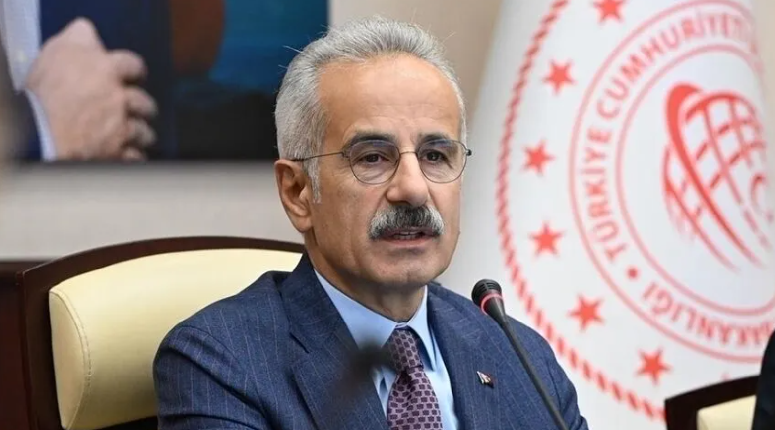 Bakan Uraloğlu: Farklı düşünsek de milli konularda birleşmeliyiz