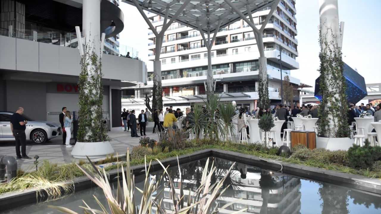 DasDas Performans Sanatları Merkezi ile HUPALUPA Aile Eğlence alanını  Downtown Bursa'da