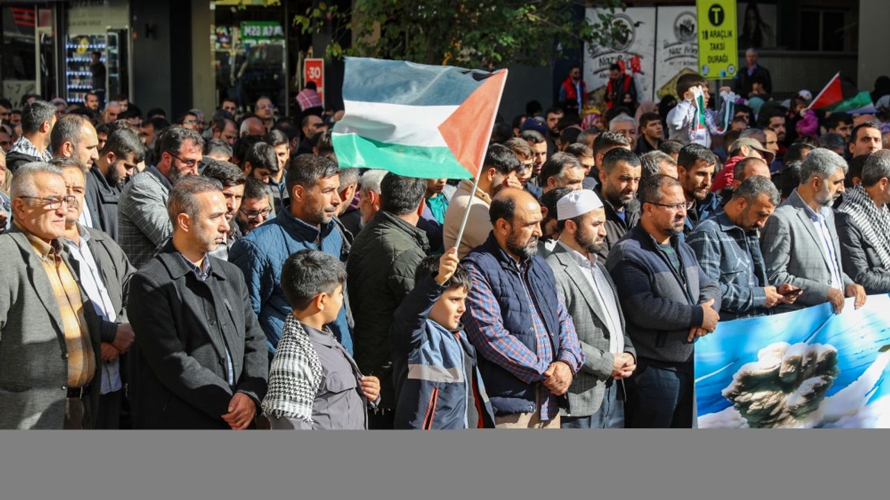 Diyarbakır ve Batman'da İsrail'in Gazze'ye yönelik saldırıları protesto edildi