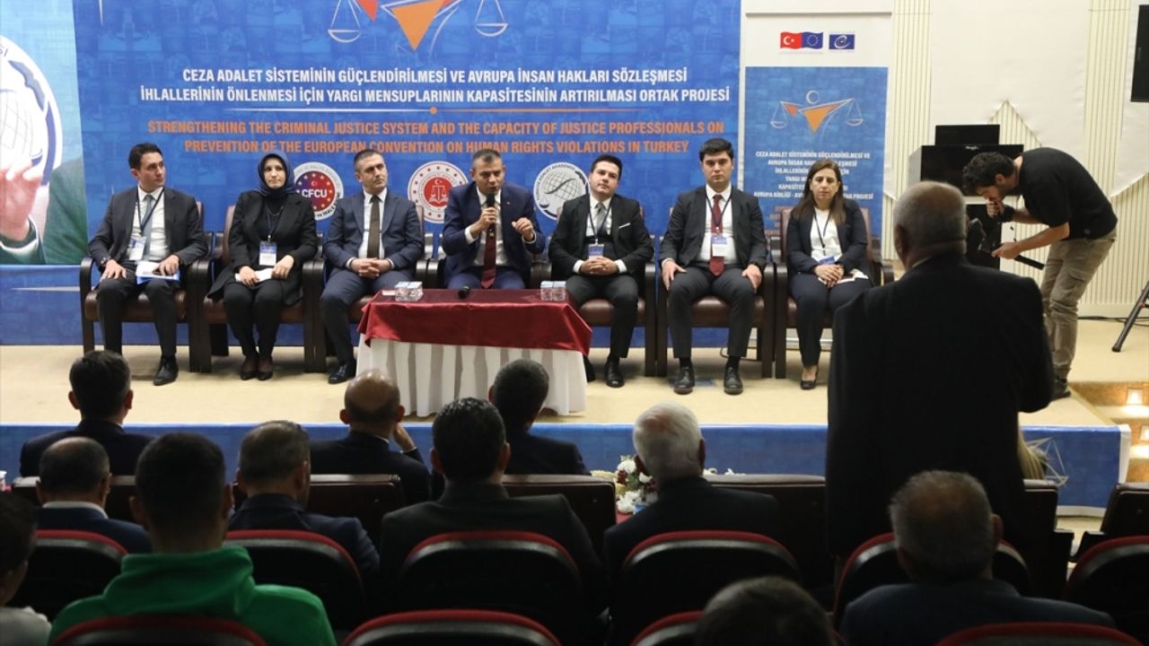 Sivas'ta "Halka Açık Adliye" etkinliği yapıldı