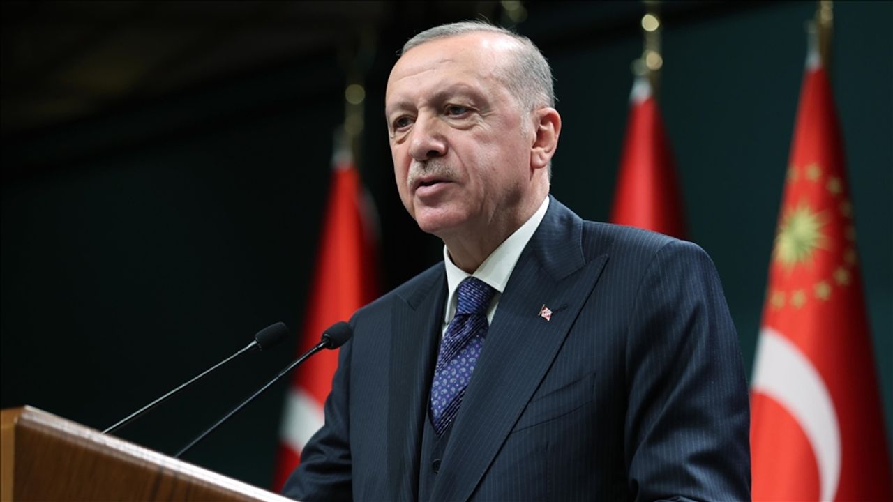 Cumhurbaşkanı Erdoğan'dan 'deprem konutları' açıklaması: 7 bin 275 hak sahibinin konutunun anahtarını teslim ediyoruz
