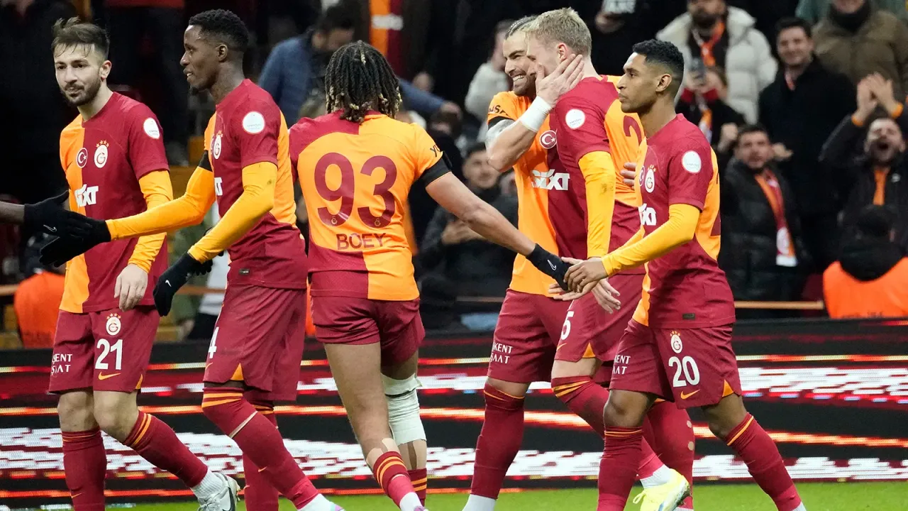 Galatasaray-Gaziantep FK maçına son 1 saat: İlk 11'ler açıklandı