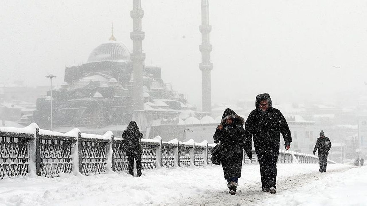 AKOM'dan İstanbul için "ani kar yağışı" uyarısı yapıldı