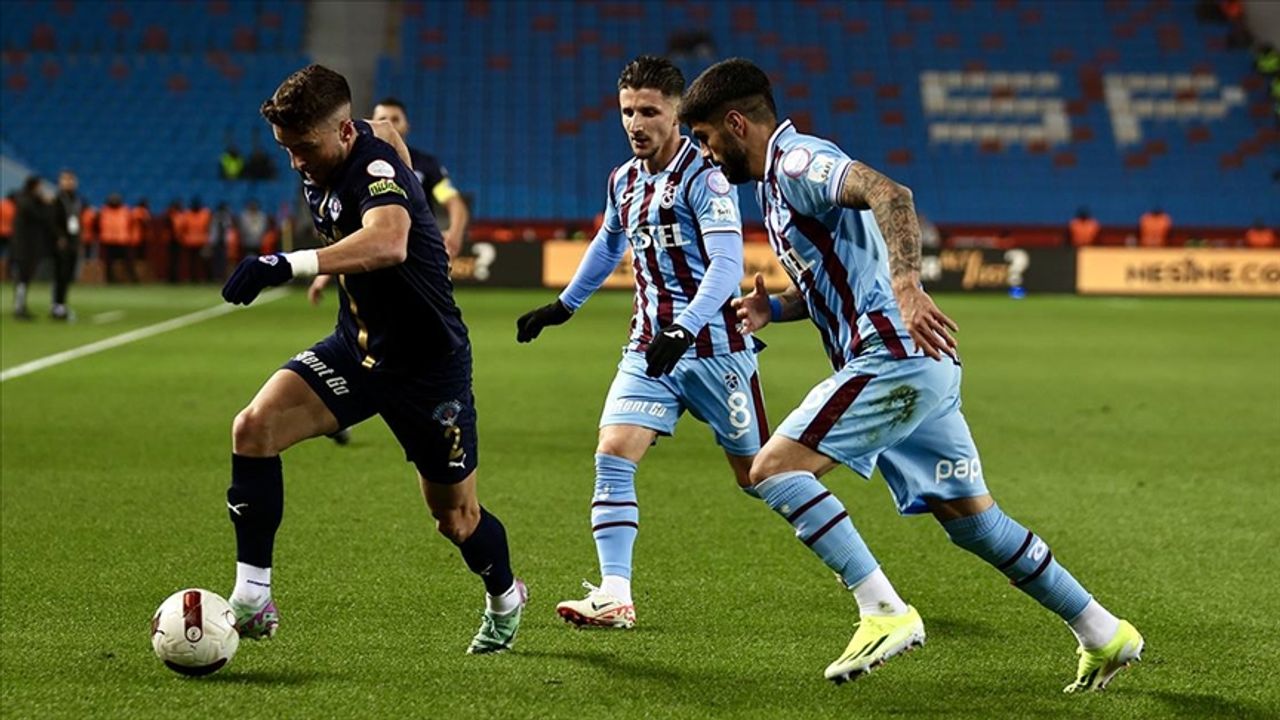 Trabzonspor, Kasımpaşa'ya 3-2 yenildi