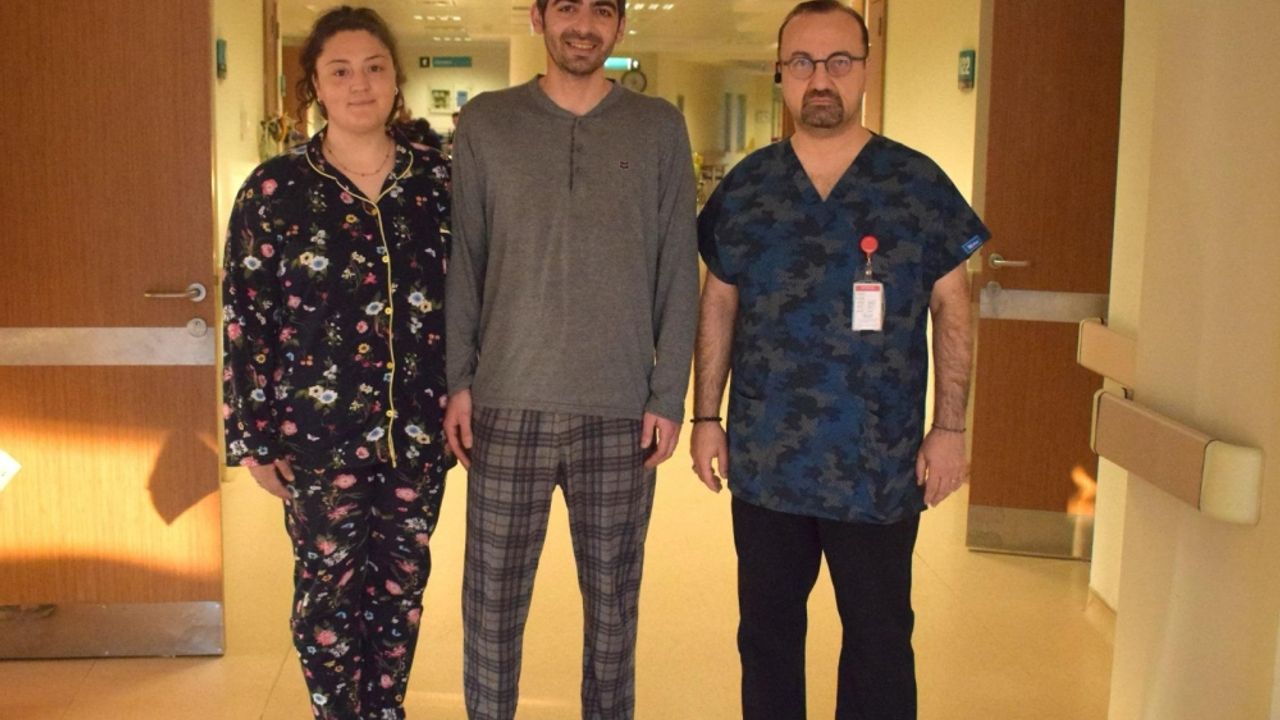 10 yıldır mide ağrısı yaşayan hasta, Yunus Emre Devlet Hastanesinde sağlığına kavuştu