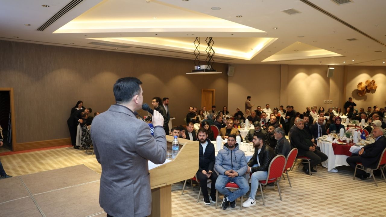 AK Parti İzmir Büyükşehir Belediye Başkan adayı Dağ, STK temsilcileriyle bir araya geldi