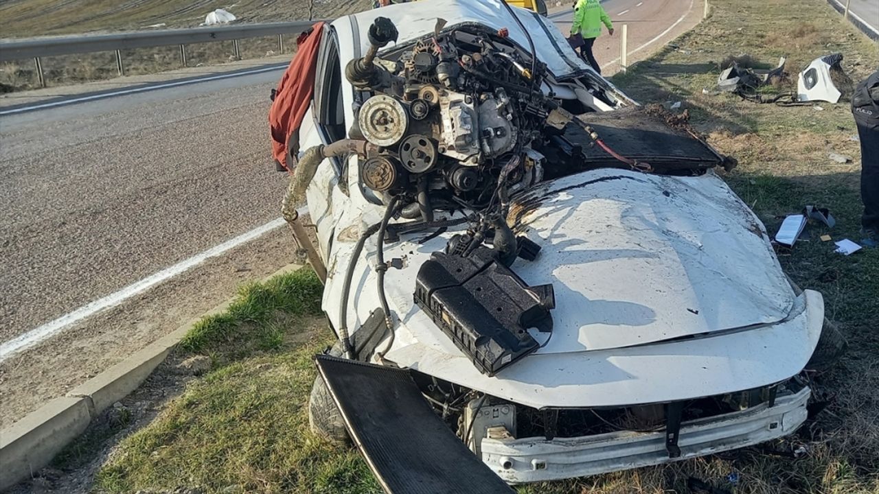 Beypazarı'nda takla atan otomobilin sürücüsü yaralandı