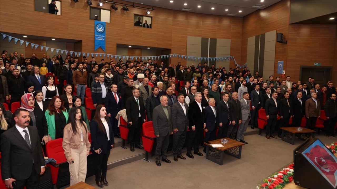 Büyükkılıç, "6K Vizyonu Işığında Kaşgar" konferansına katıldı