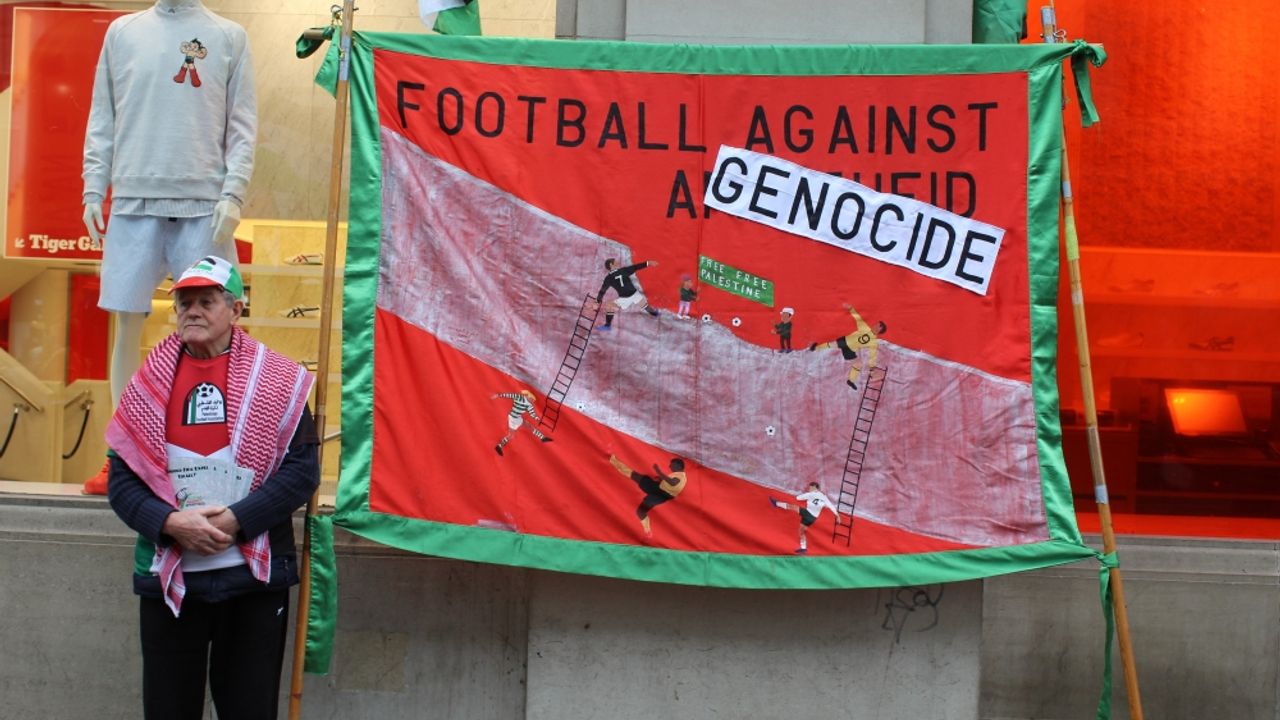 İngiltere'de yüz binlerce kişi "Gazze'de soykırımın durdurulması" için yürüdü