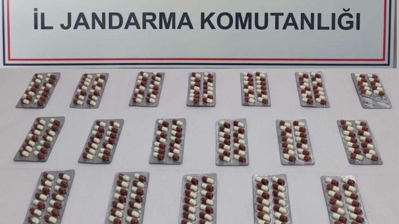 Kırıkkale'de yolcu otobüsünde 276 sentetik uyuşturucu hapla yakalanan şüpheli tutuklandı
