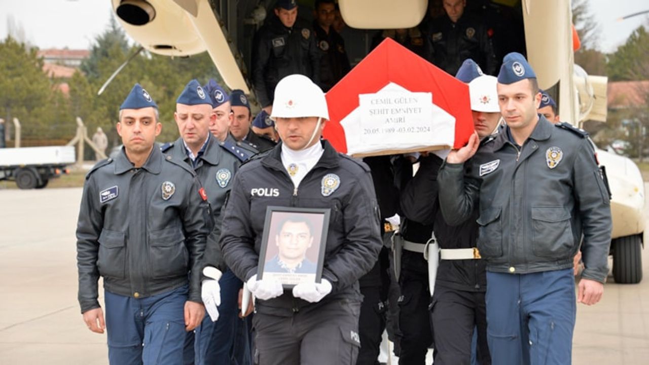 Şehit polislerin cenazesi Ankara'ya getirildi