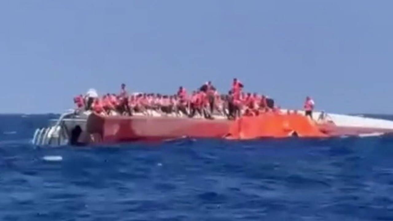 Girne açıklarında 267 kişiyi taşıyan yolcu gemisi alabora oldu: Kurtarma çalışmaları sürüyor - 24 Saat Gazetesi Ankara