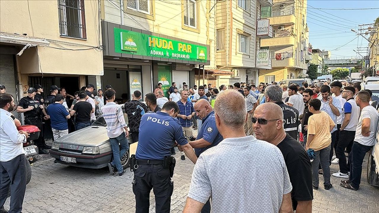 Adana HÜDA-PAR parti binasında bıçaklı saldırı