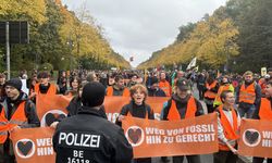 Almanya'da fosil yakıtlara sübvansiyonun durdurulması için gösteri yapıldı