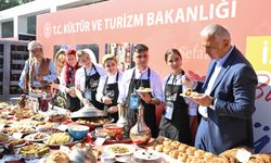 Bakan Ersoy, Efes Kültür Yolu Festivali'nin açılışını yaptı: