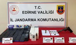 Edirne'de tarihi olduğu değerlendirilen sikke, heykel ve kaçak cep telefonları ele geçirildi