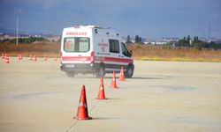 Eskişehir'de uygulamalı "Ambulans Sürüş Güvenliği Eğitici Eğitimi" başlatıldı