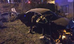 Hatay'da şarampole devrilen iki otomobildeki 6 kişi yaralandı
