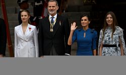 İspanya'da Kraliyet Ailesi'nin veliahtı Prenses Leonor, Anayasa'ya yemin etti