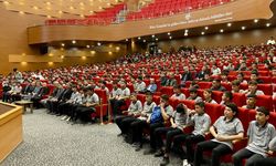 Kırşehir'de "Cumhuriyetimizin 100. yılı" paneli düzenlendi