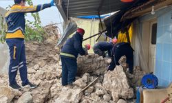 Manisa'da yıkmaya çalıştığı duvarın altında kalan kişi öldü