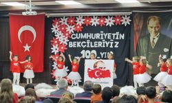 Özbekistan'daki Taşkent Türk İlköğretim Okulu'nda Cumhuriyet Bayramı kutlandı