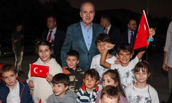 TBMM Başkanı Kurtulmuş, Türk donanmasının İstanbul Boğazı'ndaki resmigeçidini izledi