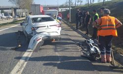 Tuzla'da iki otomobilin çarpışması sonucu 2 kişi yaralandı
