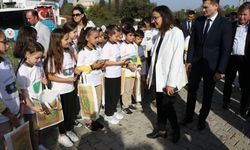 Yalova Valisi Kaya, öğrencilerle "kuş oteli" Hersek Lagünü'nü gezdi