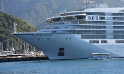 Yolcu gemisi "Seabourn Encore" Marmaris Limanı'na demirledi