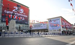 Ulus Meydanı, Atatürk'ün sözleriyle donatıldı
