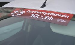 Başkentte araçlara ‘Cumhuriyetimizin 100. Yılı’ yazılı sticker hazırlandı