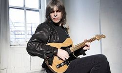 Ünlü gitarist Mike Stern, CSO Ada'ya geliyor