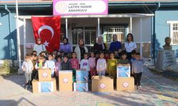 Aksaray'da anaokulu öğrencilerinden engelli öğrencilere oyuncak desteği