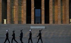 Anıtkabir'e özel bayrak değişim töreni