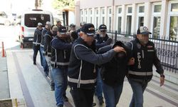 Aydın'da göçmen kaçakçılığı operasyonunda yakalanan 12 kişiden 9'u tutuklandı