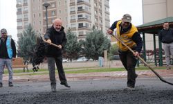 Başkan Çolakbayrakdar, yol yapım ve asfalt çalışmalarını inceledi