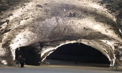 DOSYA HABER/TÜRKİYE'NİN MAĞARALARI - Hititlerden kalan tuz mağarası Çankırı'nın turizminde öncü rol oynuyor