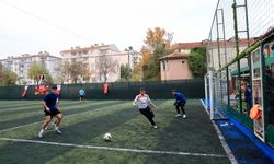 Edirne'de uluslararası öğrencilerin futbol turnuvasını Kosovalı öğrencilerin takımı kazandı