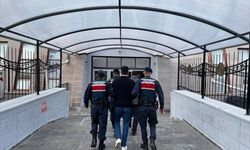 Eskişehir'de düzenlenen tefecilik operasyonunda yakalanan 3 şüpheliden 2'si tutuklandı