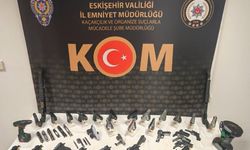 Eskişehir'de polis ekipleri kaçak silah atölyesine dönüştürülen eve baskın yaptı