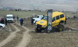 Giresun Çotanak Off-Road ekibi Cehennem Deresi'nde kamp kurdu