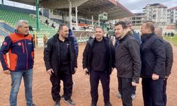 GÜNCELLEME - Kırşehir'de kuvvetli rüzgar nedeniyle kopan çatı stadın atletizm pistine düştü