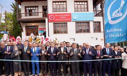 MHP Nallıhan İlçe Başkanlığının yeni binası törenle açıldı