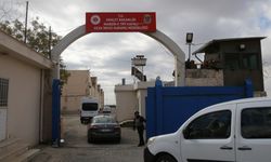 TBMM Hükümlü ve Tutuklu Haklarını İnceleme Alt Komisyonu, Mardin'deki cezaevini inceledi