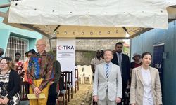 TİKA Kamerun’daki albino bireyler için siber kafe kurdu