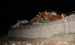 Yozgat'ta şiddetli rüzgar nedeniyle mandırada hasar oluştu