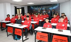 25 öğrenci derste: Gençlerbirliği Spor Lisesi’nde ilk ders zili çaldı